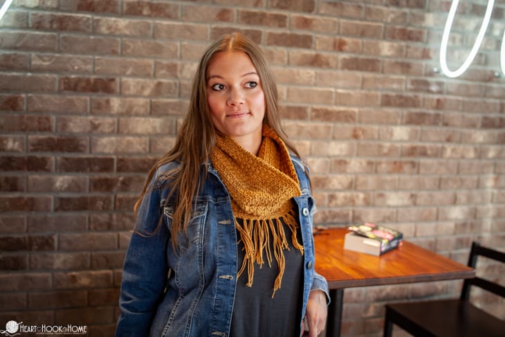 Cluster cowl free crochet pattern