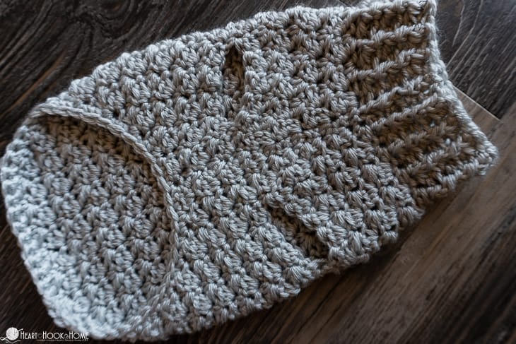 Dove Heather colorway example of an extra small Dandy Dog crochet pattern.